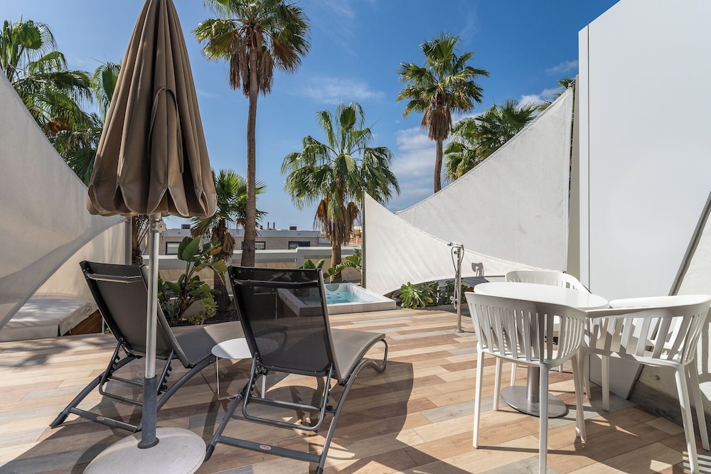 Apartamentos Garden & Sea Boutique Lodging by LIVVO — Spa in Esquinzo, Canary Islands