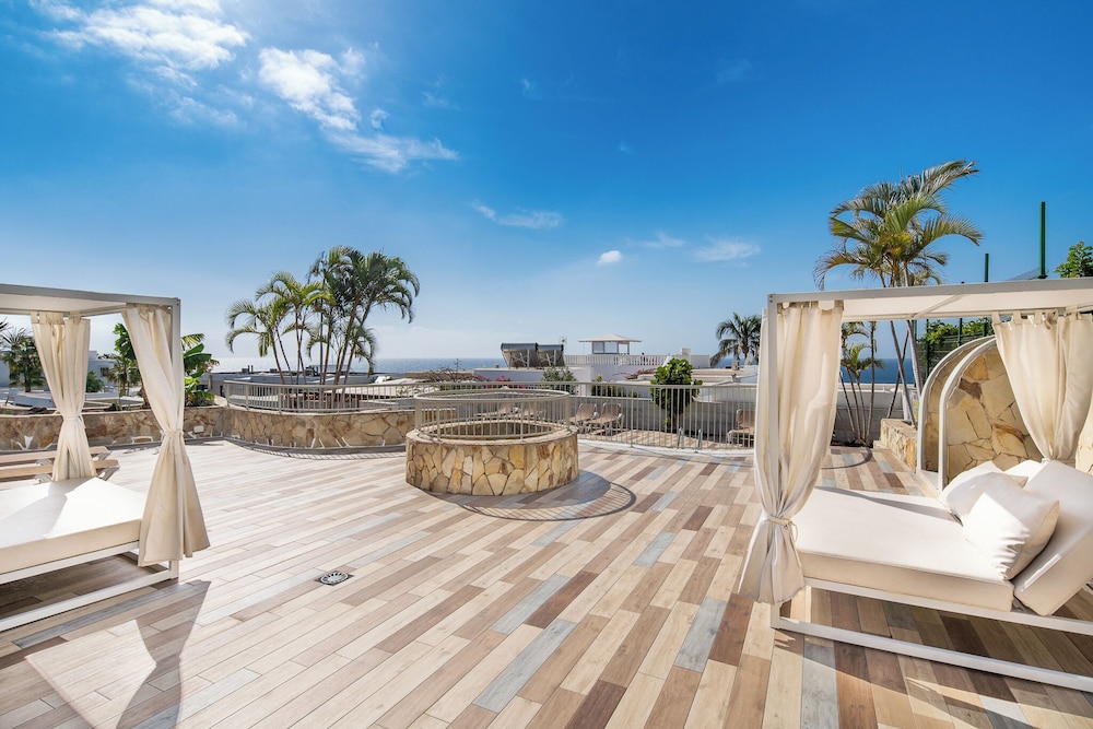 Apartamentos Garden & Sea Boutique Lodging by LIVVO — Hotel building in Esquinzo, Canary Islands