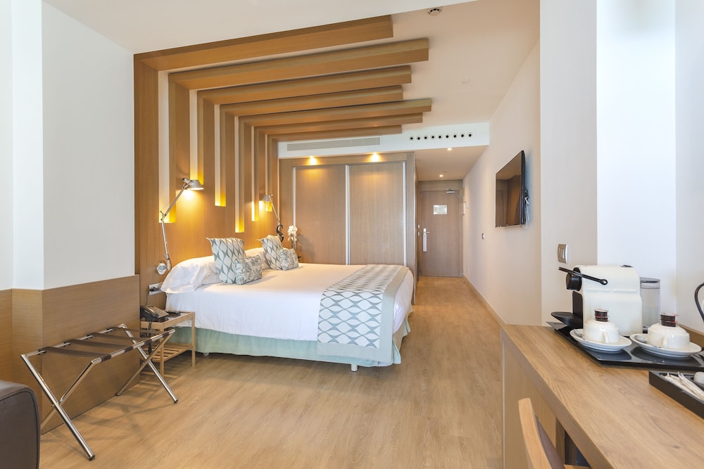 Pure Salt Garonda - Adults Only — Hotel rooms in Playa de Palma, Balearic Islands