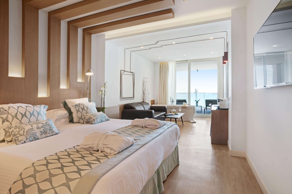 Pure Salt Garonda - Adults Only — Hotel rooms in Playa de Palma, Balearic Islands
