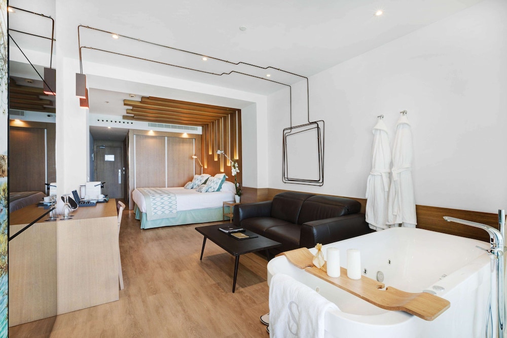 Pure Salt Garonda - Adults Only — Hotel rooms in Playa de Palma, Balearic Islands