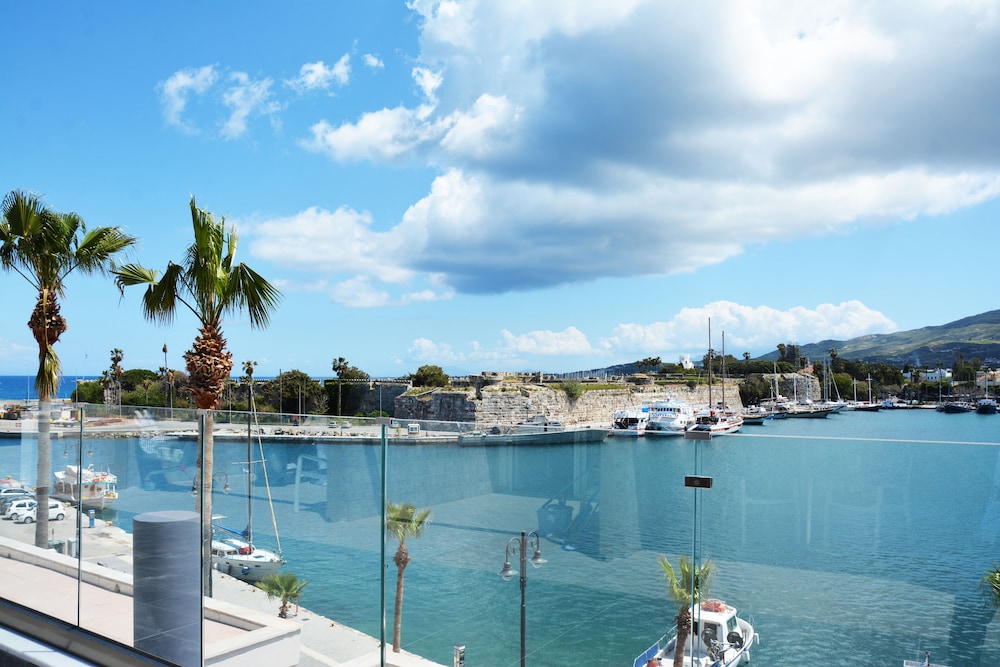 Kosta Palace — Attractions in the area in Kos Town, South Aegean