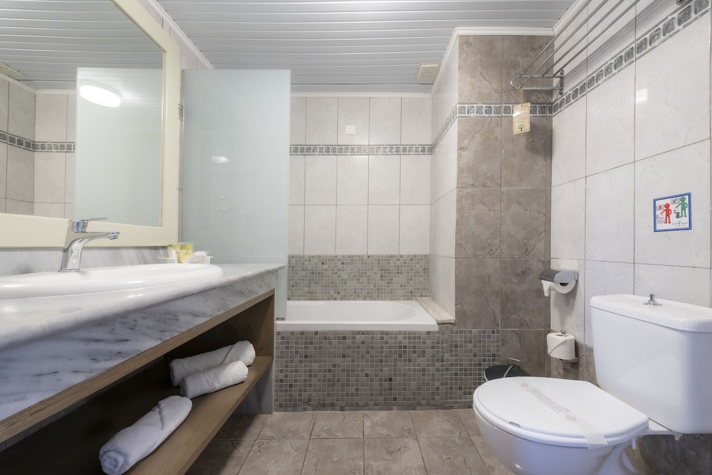 Kosta Palace — Hotel rooms in Kos Town, South Aegean