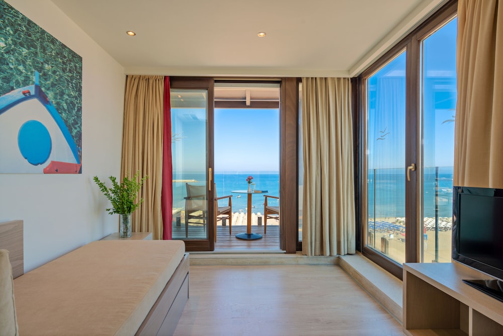 Kriti Beach — Hotel rooms in Rethymnon