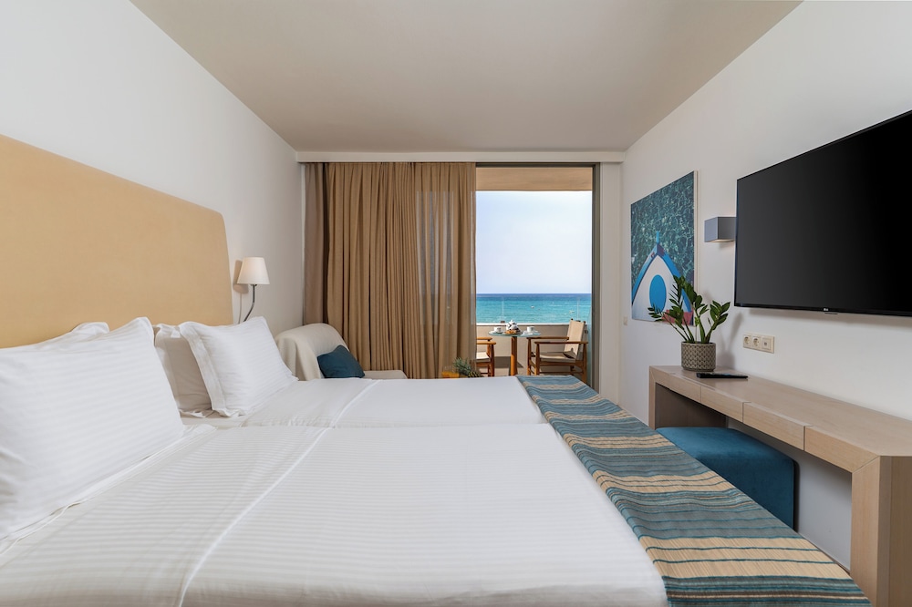 Kriti Beach — Hotel rooms in Rethymnon