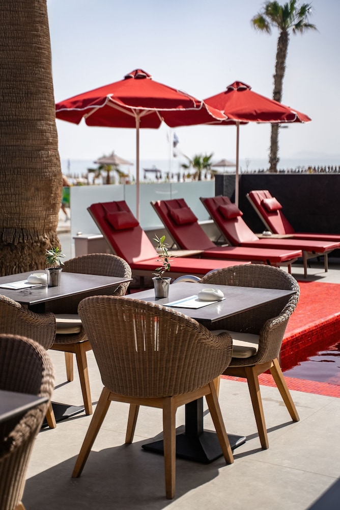 Kriti Beach — Restaurant & bars in Rethymnon