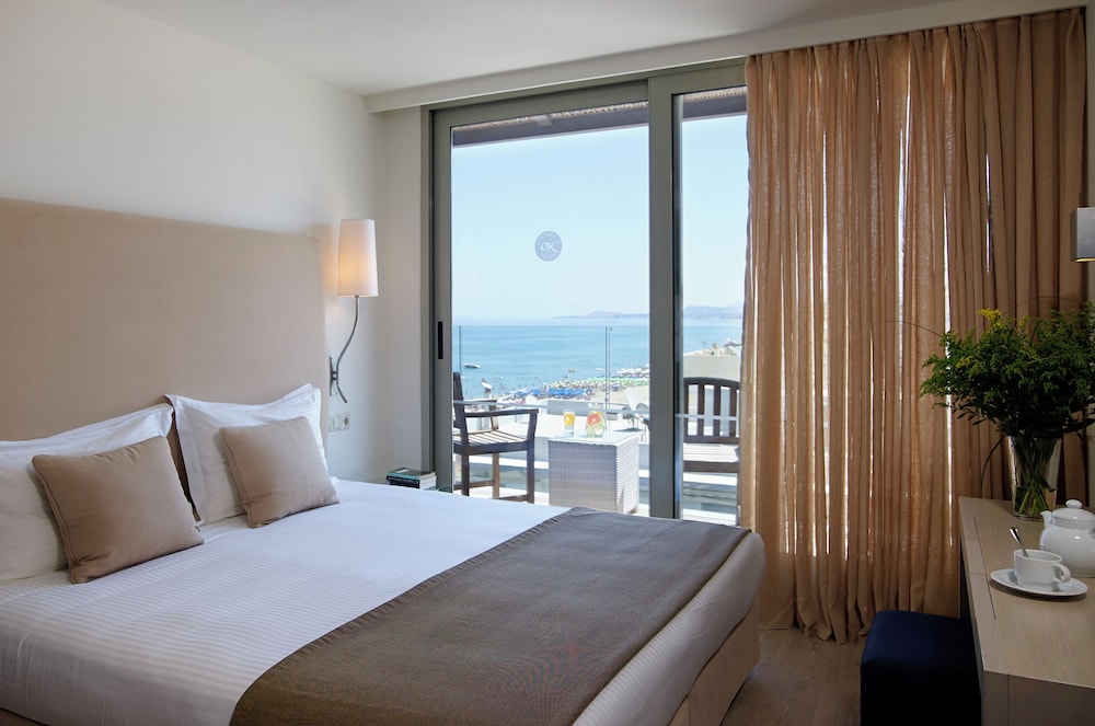 Kriti Beach — Hotel rooms in Rethymnon