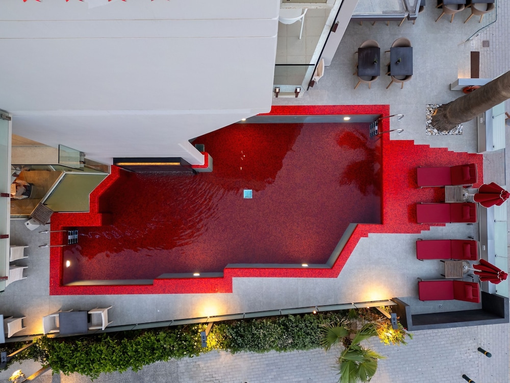 Kriti Beach — Swimming pool in Rethymnon