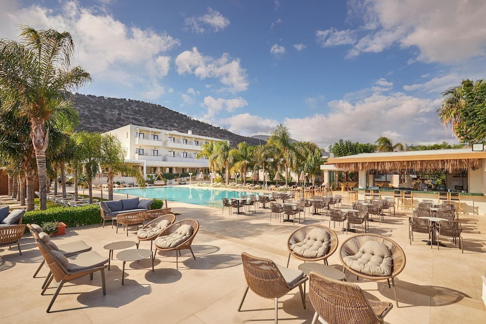 Sentido Kyknos Beach Adults Only - All inclusive — Swimming pool in Malia