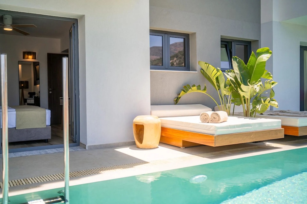 Sentido Kyknos Beach Adults Only - All inclusive — Swimming pool in Malia