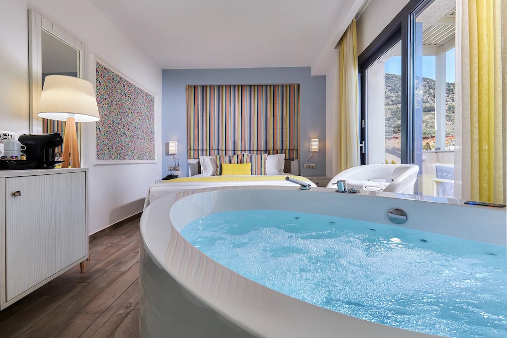Sentido Kyknos Beach Adults Only - All inclusive — Hotel rooms in Malia