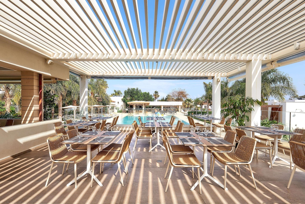 Sentido Kyknos Beach Adults Only - All inclusive — Restaurant & bars in Malia