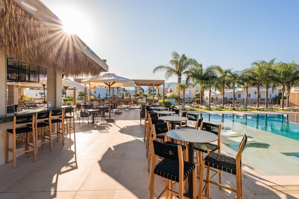 Sentido Kyknos Beach Adults Only - All inclusive — Restaurant & bars in Malia