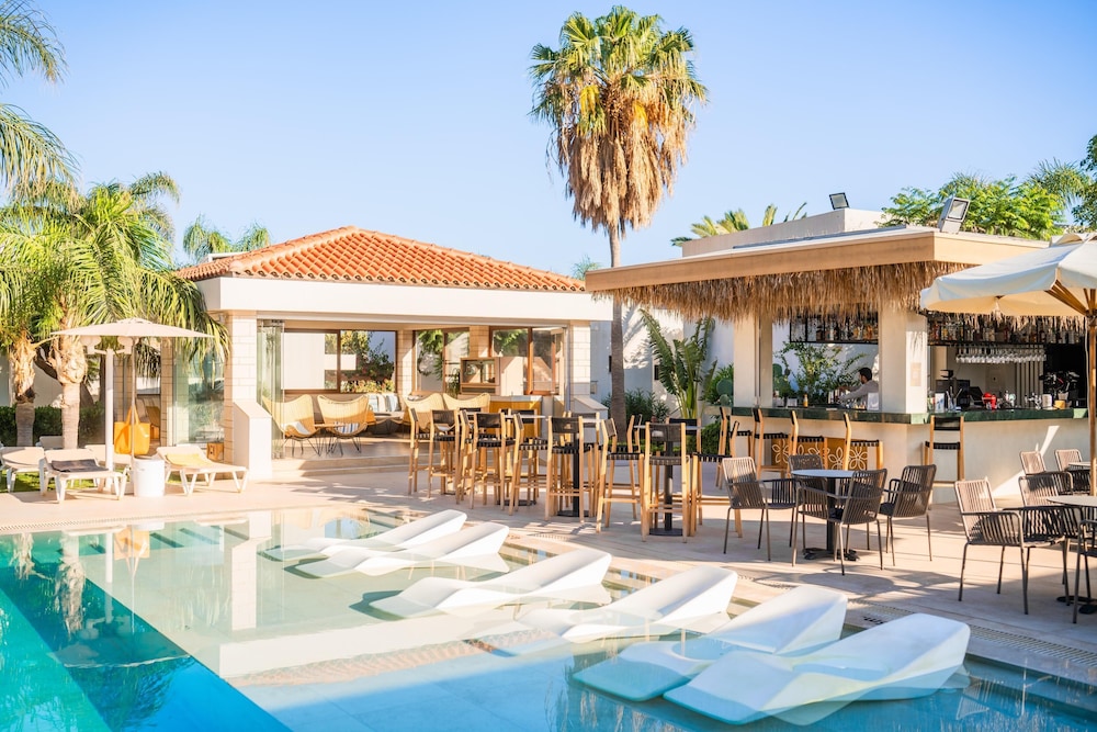 Sentido Kyknos Beach Adults Only - All inclusive — Restaurant & bars in Malia