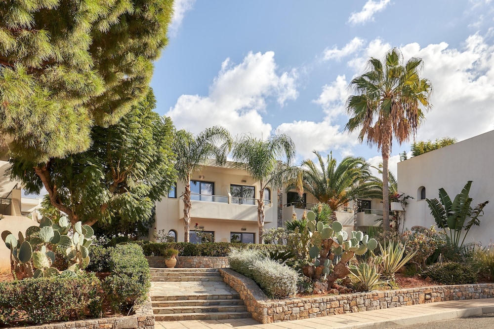 Sentido Kyknos Beach Adults Only - All inclusive — Hotel building in Malia