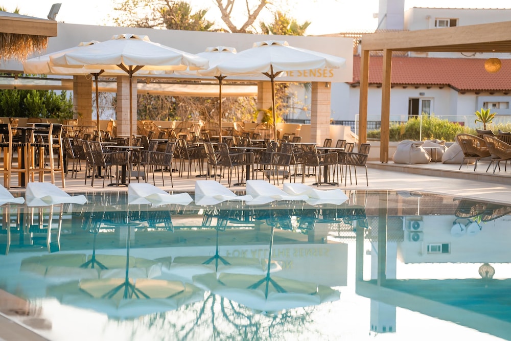 Sentido Kyknos Beach Adults Only - All inclusive — Restaurant & bars in Malia