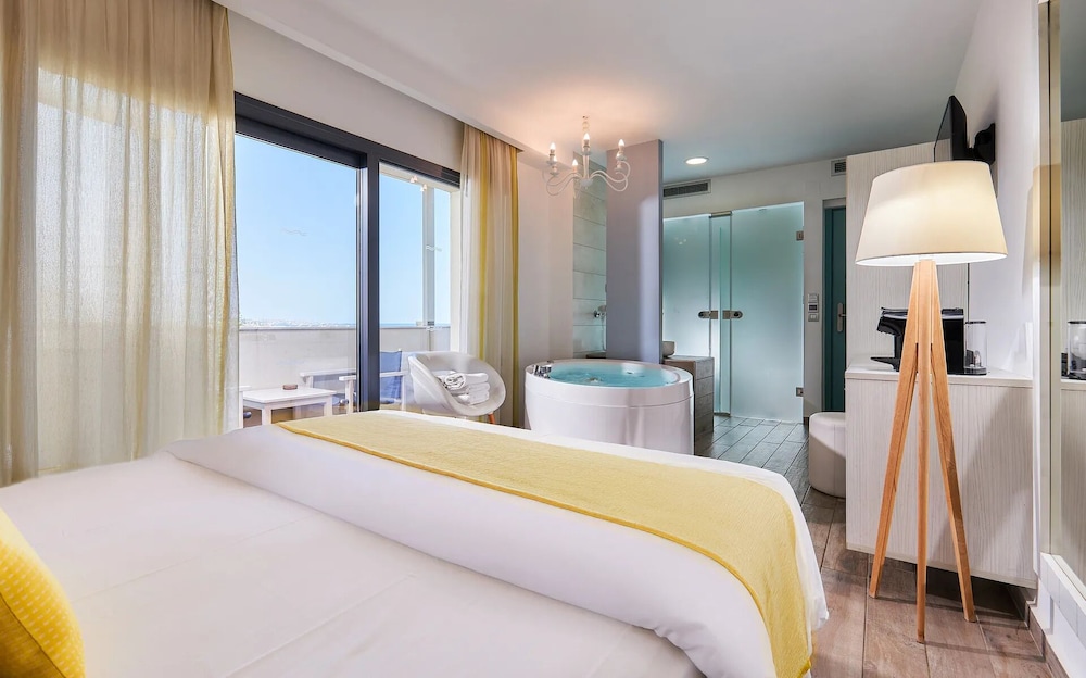 Sentido Kyknos Beach Adults Only - All inclusive — Hotel rooms in Malia