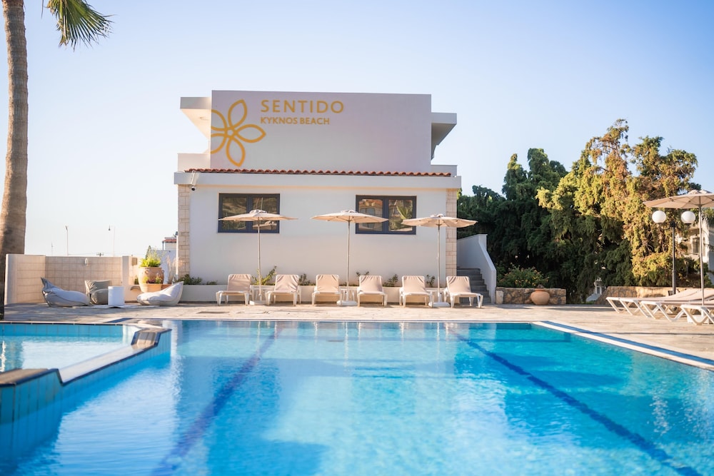 Sentido Kyknos Beach Adults Only - All inclusive — Swimming pool in Malia