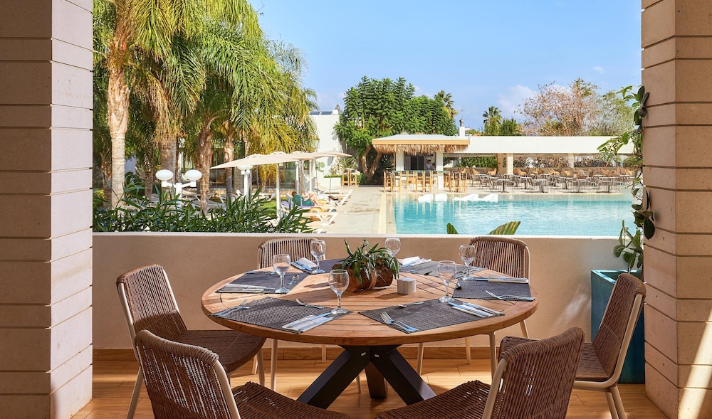Sentido Kyknos Beach Adults Only - All inclusive — Restaurant & bars in Malia