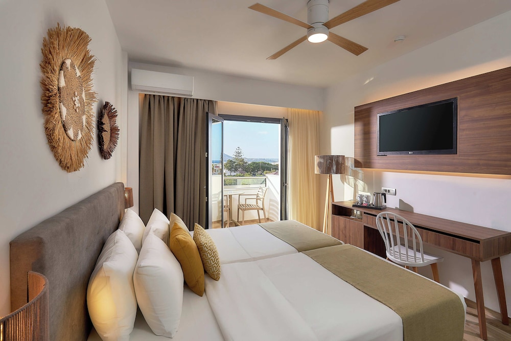 Sentido Kyknos Beach Adults Only - All inclusive — Hotel rooms in Malia