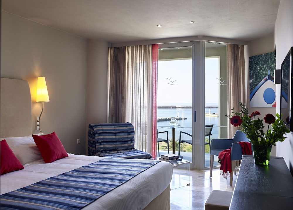 Kyma Suites Beach Hotel — Hotel rooms in Rethymnon