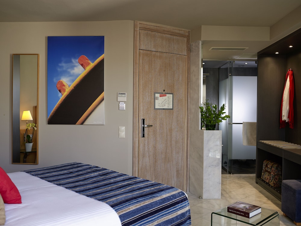 Kyma Suites Beach Hotel — Hotel rooms in Rethymnon