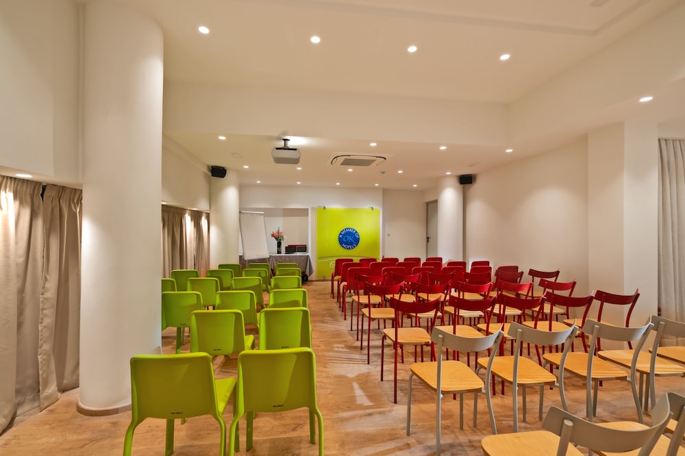 Kyma Suites Beach Hotel — Hotel building in Rethymnon