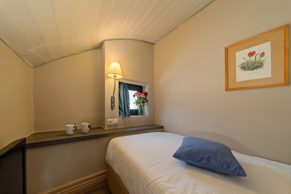 Kyma Suites Beach Hotel — Hotel rooms in Rethymnon