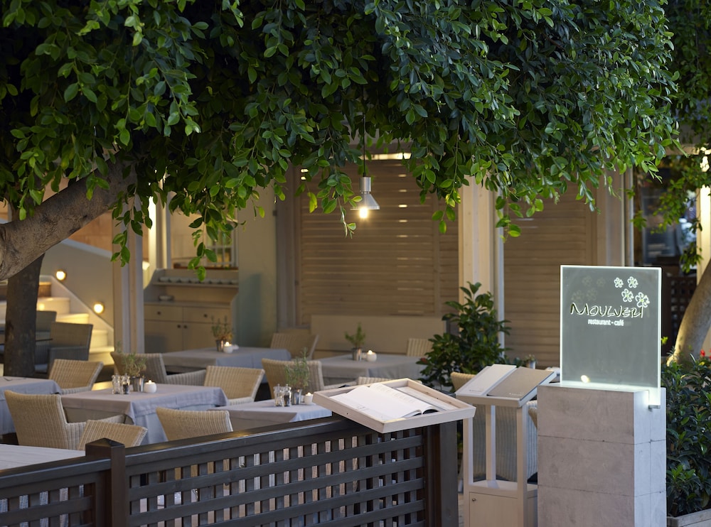 Kyma Suites Beach Hotel — Restaurant & bars in Rethymnon