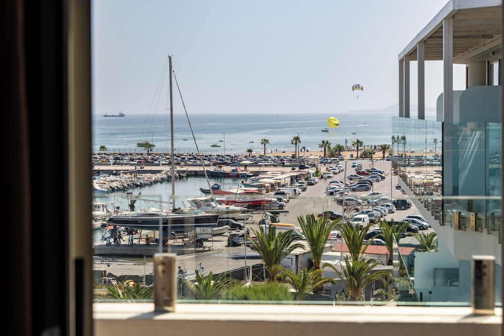 Kyma Suites Beach Hotel - zdjęcie 2