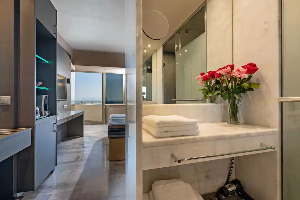 Kyma Suites Beach Hotel — Hotel rooms in Rethymnon