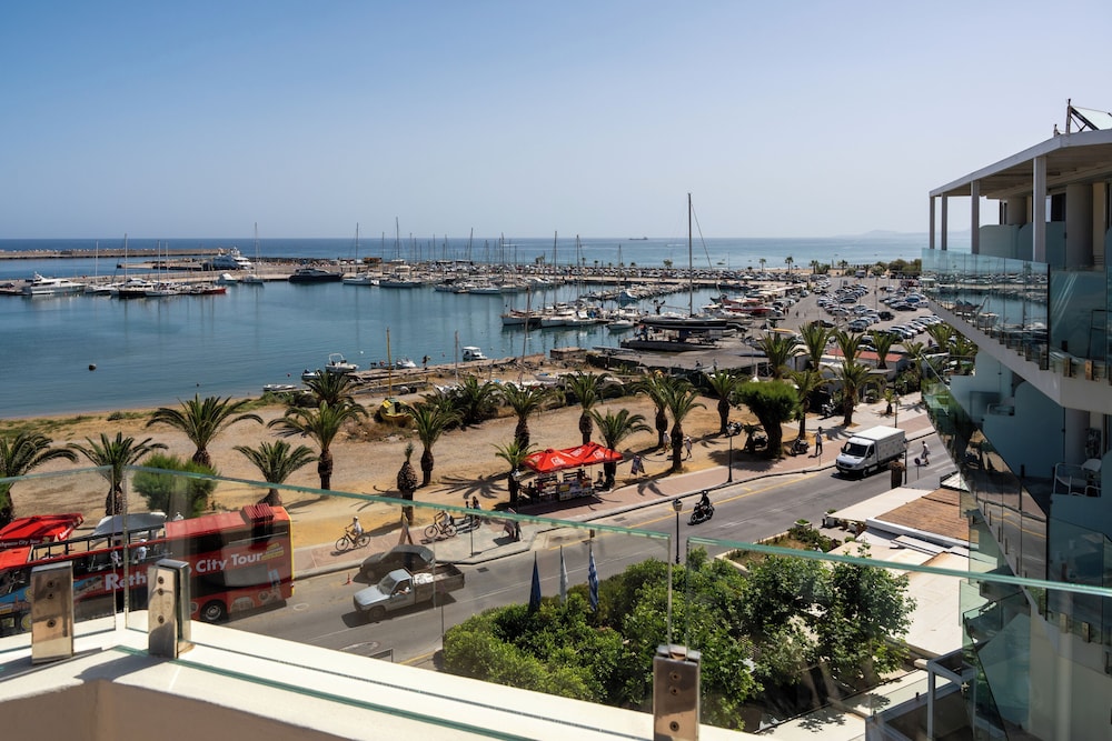 Kyma Suites Beach Hotel — Main photo in Rethymnon