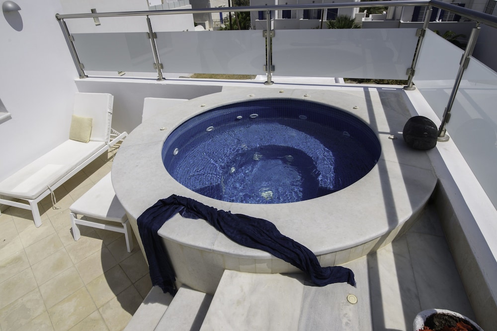 La Mer Deluxe Hotel & Spa - Adults only — Spa in Kamari, South Aegean