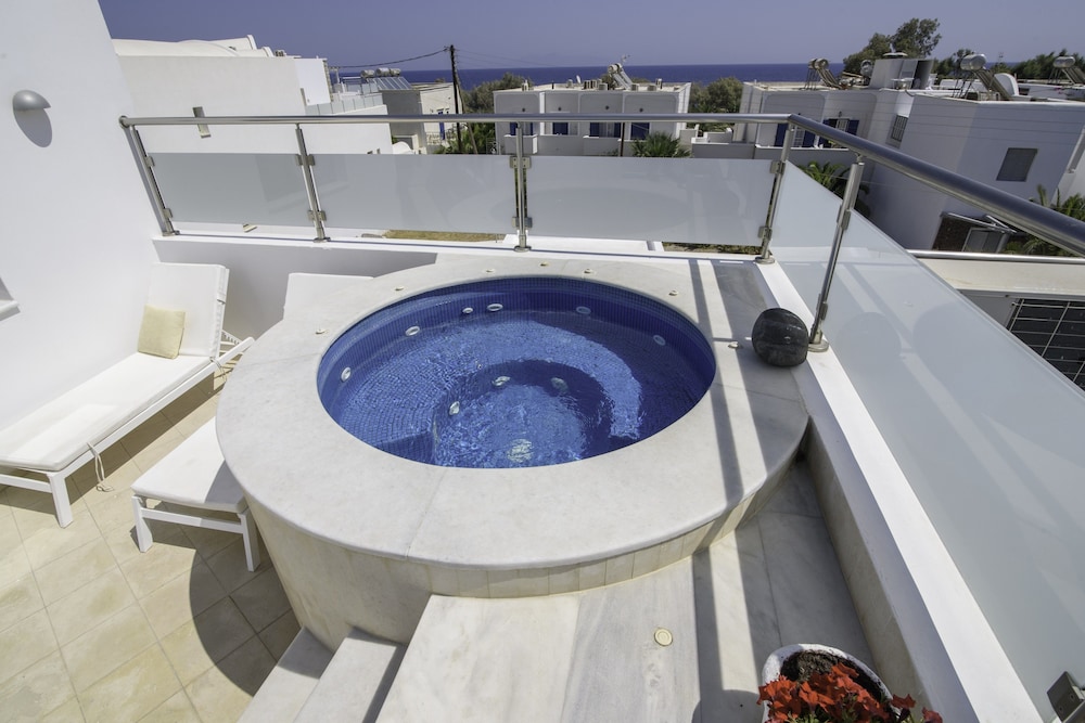La Mer Deluxe Hotel & Spa - Adults only — Spa in Kamari, South Aegean