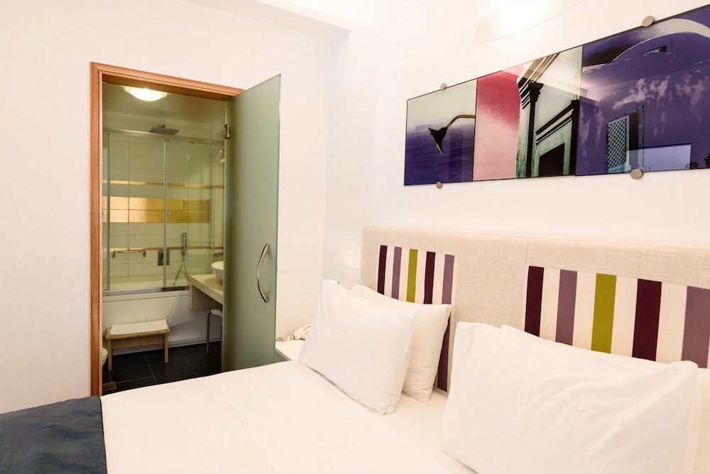 La Mer Deluxe Hotel & Spa - Adults only — Hotel rooms in Kamari, South Aegean