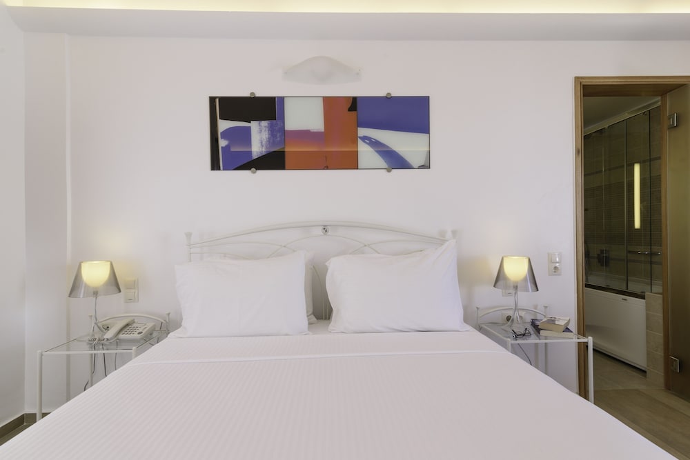 La Mer Deluxe Hotel & Spa - Adults only — Hotel rooms in Kamari, South Aegean