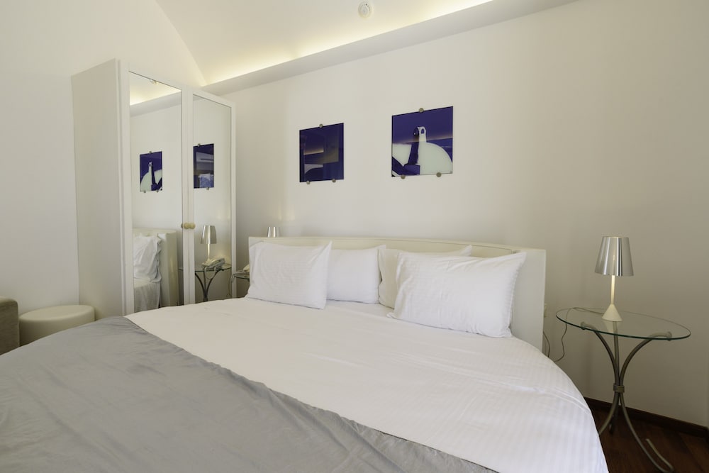 La Mer Deluxe Hotel & Spa - Adults only — Hotel rooms in Kamari, South Aegean