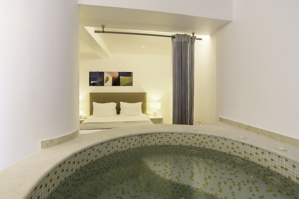 La Mer Deluxe Hotel & Spa - Adults only — Hotel rooms in Kamari, South Aegean