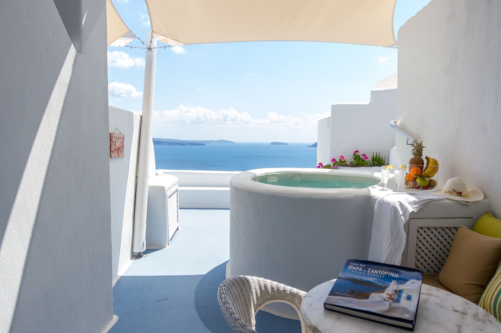 La Perla Villas and Suites - Adults Only — Spa in Oia, South Aegean