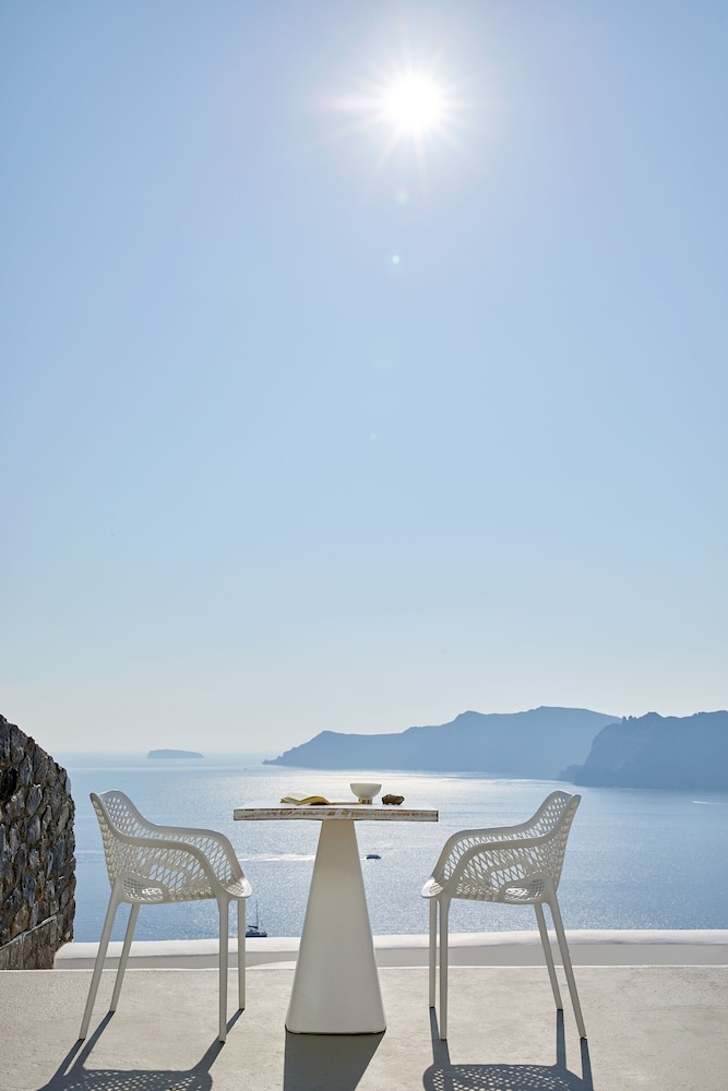La Perla Villas and Suites - Adults Only — Attractions in the area in Oia, South Aegean
