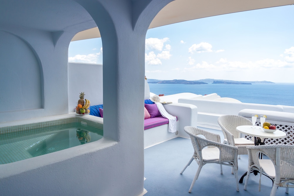 La Perla Villas and Suites - Adults Only — Spa in Oia, South Aegean