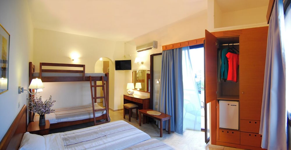 Lato Hotel — Hotel rooms in Ammoudara (Agios Nikolaos)