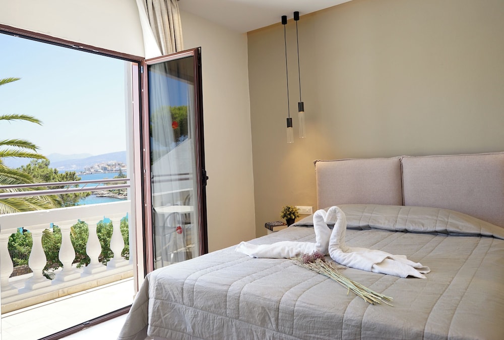 Lato Hotel — Hotel rooms in Ammoudara (Agios Nikolaos)
