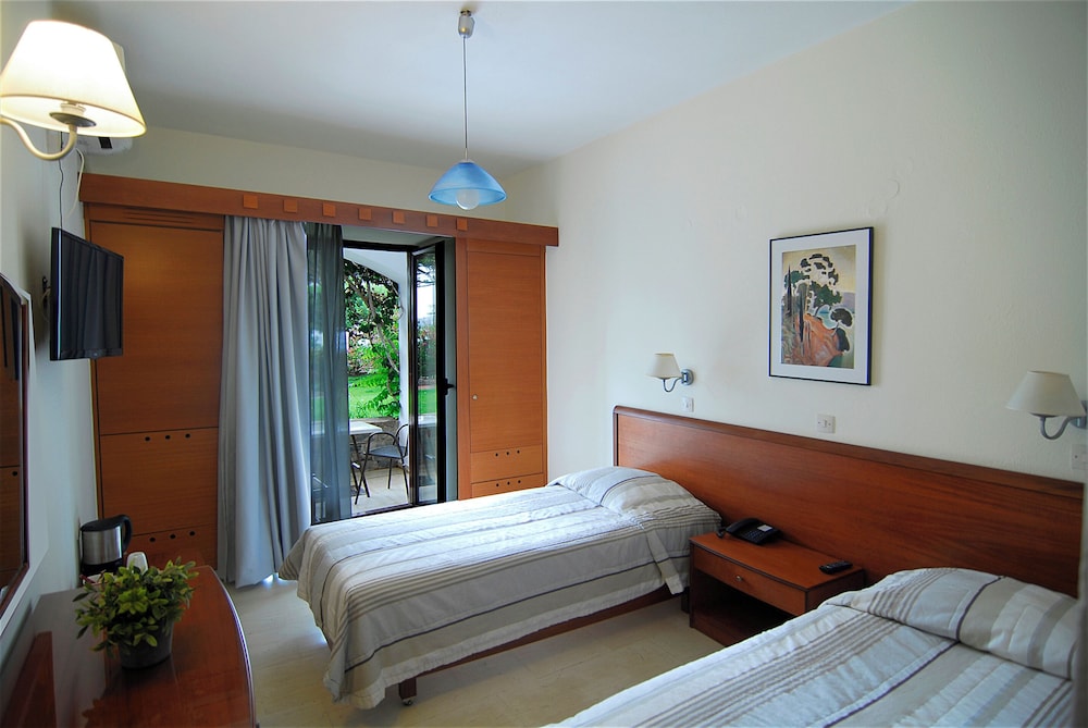 Lato Hotel — Hotel rooms in Ammoudara (Agios Nikolaos)