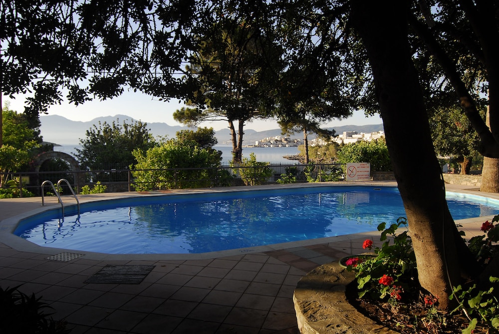 Lato Hotel — Swimming pool in Ammoudara (Agios Nikolaos)