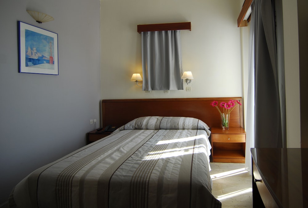 Lato Hotel — Hotel rooms in Ammoudara (Agios Nikolaos)