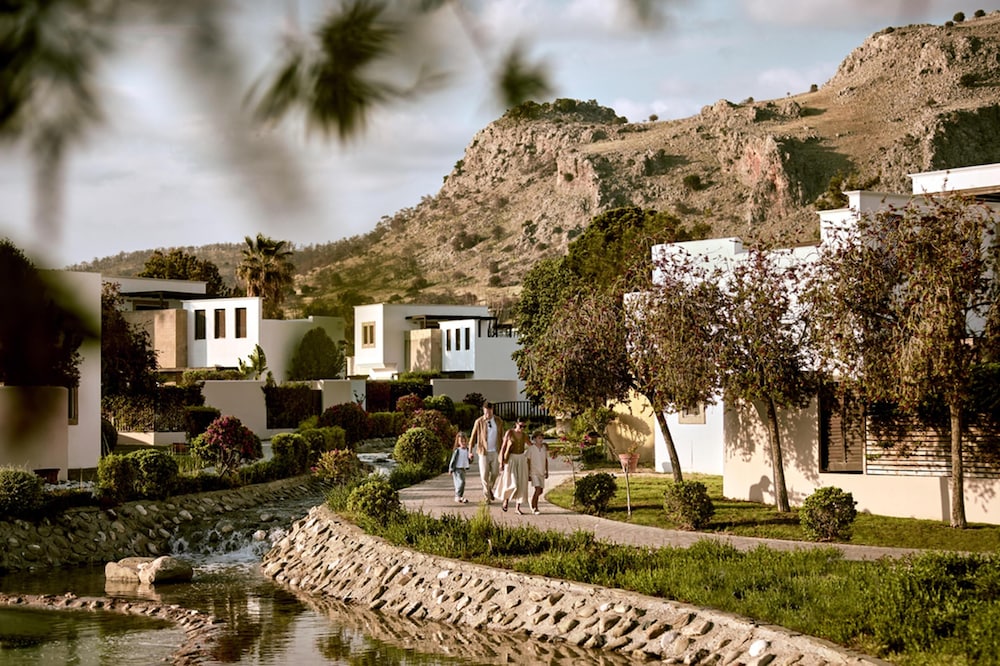 Aulus Lindos Rhodes, All-Inclusive Resort, Curio Collection by Hilton — Hotel building in Kiotari, South Aegean