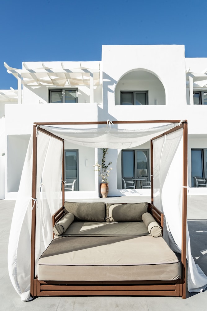 Lindos Sun — Hotel building in Lindos, South Aegean