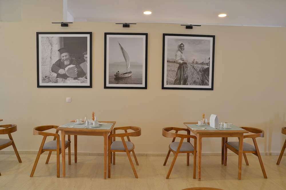 Lindos Sun — Restaurant & bars in Lindos, South Aegean