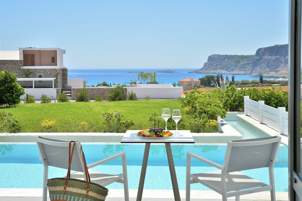 Lindos Sun — Swimming pool in Lindos, South Aegean
